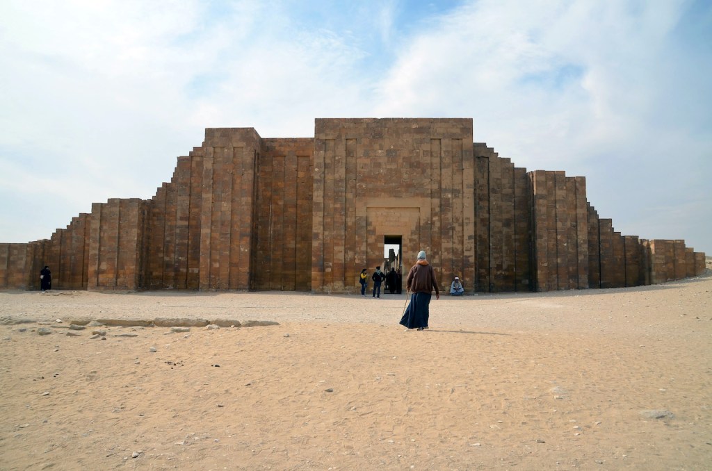 Entrance gate at the southeast corner, Stepped Pyramid complex, Saqqara, Egypt, Old Kingdom, 3rd Dynasty, c. 2675–2625 B.C.E. (photo: Carole Raddato, CC BY-SA 2.0)